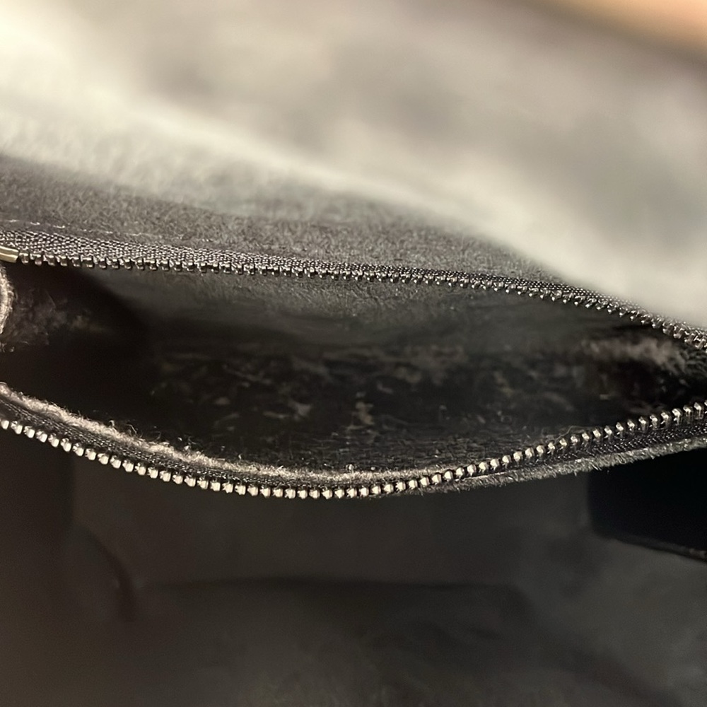 Louis Vuitton Black Epi Sac Seau - Picture 11 of 16